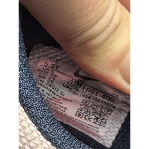 Size 5.5 (GS) - Nike Dunk Low SE Graffiti - Obsidian bs859 - Picture 6 of 6